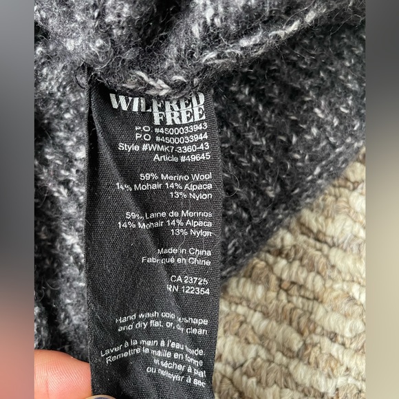 Aritzia cozy dark heather grey sweater - Picture 4 of 5